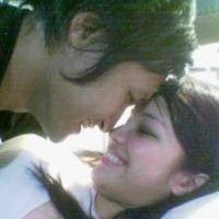 Ari Untung Mesra dengan Gadis Berpipi Menor