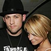 Joel Madden Segera Nikahi Nicole Richie