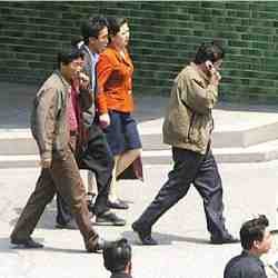 Larangan Pakai Ponsel Makin Gencar