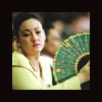 Teriakan Ibu-ibu Pancing Reaksi Halimah