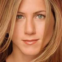 Jennifer Aniston Tampik Kabar Adopsi