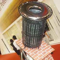 Tempat Sampah pun Jadi Pemancar