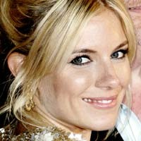 Sienna Miller Punya Hubungan Gelap 10 Tahun 