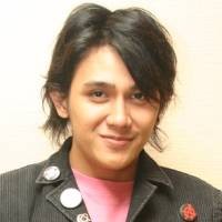 Vicky Nitinegoro Buktikan Diri Bukan Duda