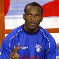 Suazo Resmi Milik Inter