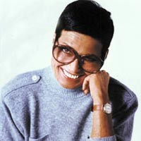 Liz Claiborne Tinggalkan Dunia Fashion