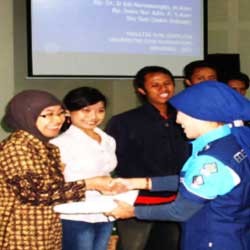 Indosat dan Udinus Gelar Seminar Wirausaha