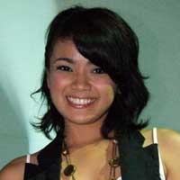 Nirina Zubir Contek Karir Titiek Puspa