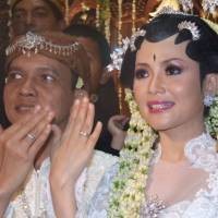 Gugat Cerai, Kristina-Amin Masih SMS-an