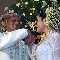 Suami Kristina Takut Disemprot Ketua Rapat DPR