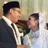 Natalie Sarah Hamil 3 Minggu