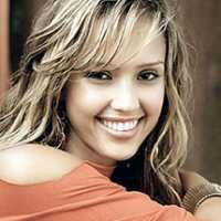 Jessica Alba Incar Pria Pintar