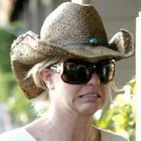 Britney Spears Minta Maaf Pada Paparazzi