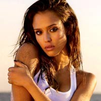 Jessica Alba Dambakan Penis di Majalah 