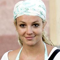 Britney Spears Pacari Bodyguardnya