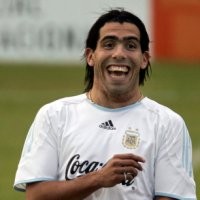 West Ham Restui Tevez Lakukan Negosiasi 