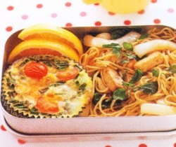 Lunch Box Spaghetti Goreng Plus