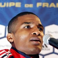 Malouda Dibantu Drogba