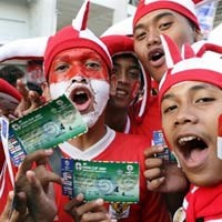 Tiket Langka, Calo Panen