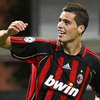 Milan Tambah Kontrak Gourcuff