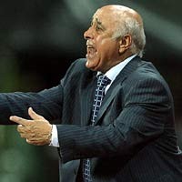 Pelatih Chile Mundur (Lagi)