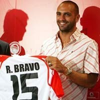 Real Lepas Bravo, Terus Intai Robben-Fabregas