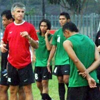 Timnas Waspadai Crossing Lawan