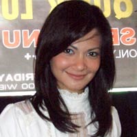 Hamil 7 Bulan Cut Tari Berhak Tinggi 