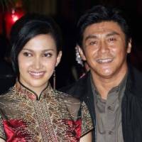 Willy Dozan Terbang ke Cina 