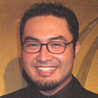 Surya Saputra Susah Cari Sepatu