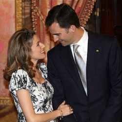 Majalah Kartun Seks Pangeran Rambah Online