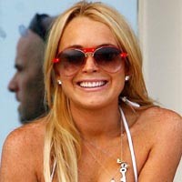 Lindsay Lohan Tertangkap Basah Bawa Kokain