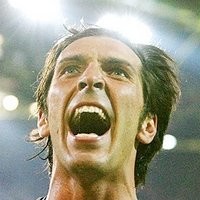 Buffon Ingin Sampai 2018