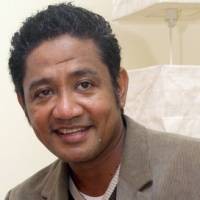 Kejutan Kemeja Untuk Andre Hehanusa