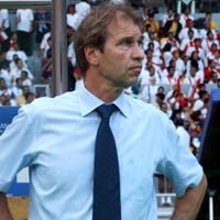 Pemain Korsel Bujuk Verbeek Bertahan