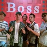 Ditinggal Penggemar, Neo Tetap Semangat