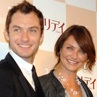 Jude Law-Cameron Diaz Cinlok Tertunda