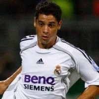 Totti Tunggu Cicinho