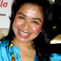 Ruth Sahanaya Digaet Daun Muda