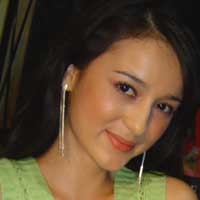 Julie Estelle Kembali Bersama Kuntilanak