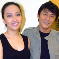 Willy Dozan Gerah Tidur Bersama Daun Muda