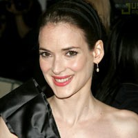 Winona Ryder Dilarang Ayah Nikah