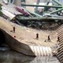 Sungai Berpusar Hambat Petugas Cari Korban Jembatan Mississippi