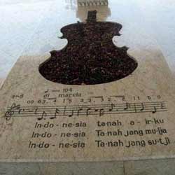 Klip Indonesia Raya Versi Pertama Ada di YouTube