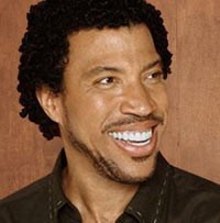Lionel Richie Balas Dendam Lewat Cucu