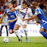 Lyon Memulai dengan Tiga Angka