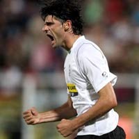Juve Kalahkan Roma 5-2