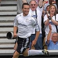 Derby Tertahan, Everton Menang