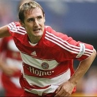 Debutan Mengesankan, Bayern Menang 3-0