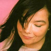 Bjork Deg-degan Pindah ke New York